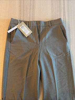 Women's Tailored Dress Pants in Olive - Unbranded